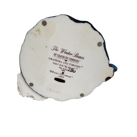 Vintage '98 The Windsor Bears of Cranbury Commons "Grandma And Timothy" resin fi - Picture 3 of 3